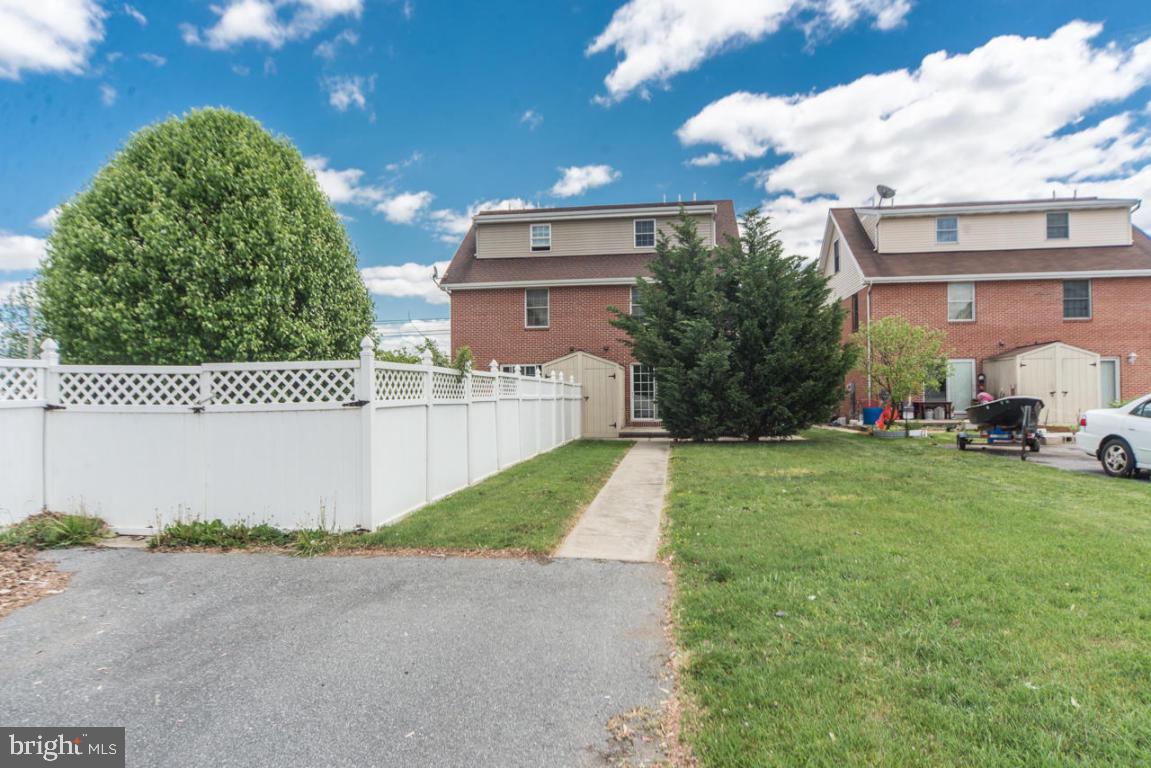 1229 Grofftown Road Lancaster, PA 17602 - Photo 22 of 25 Gallery Image 22