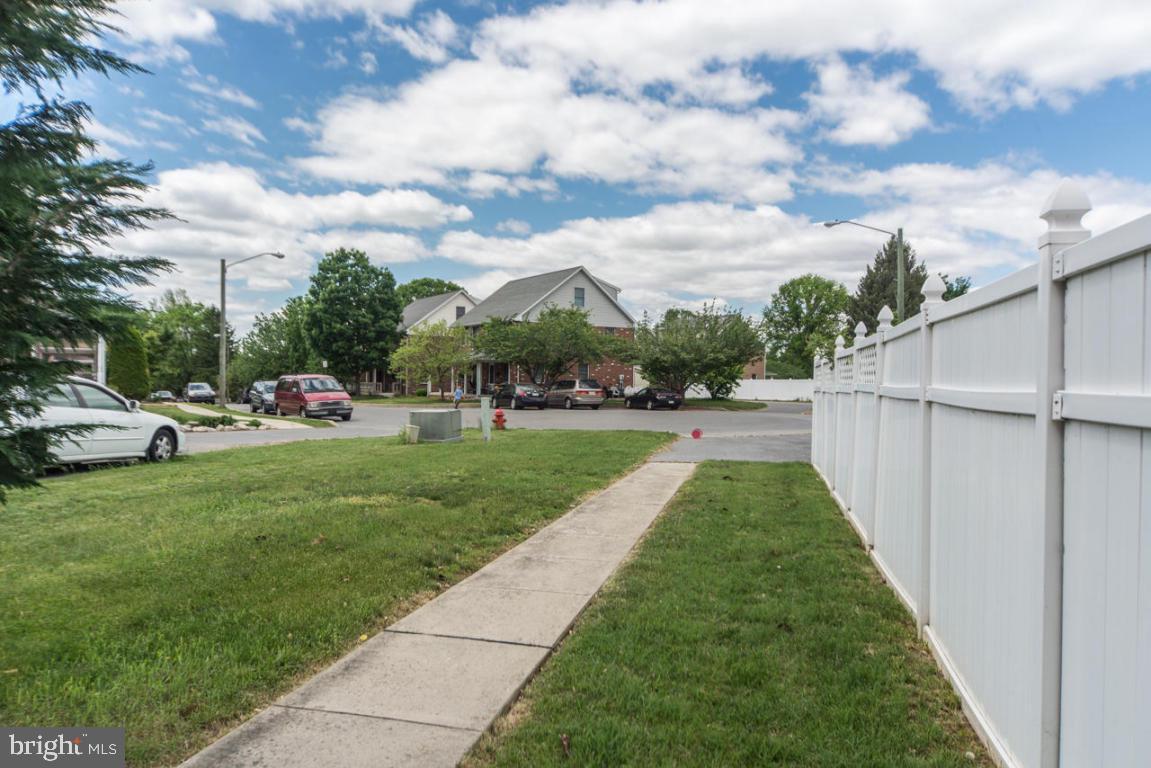 1229 Grofftown Road Lancaster, PA 17602 - Photo 24 of 25 Gallery Image 24