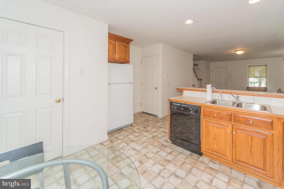 1229 Grofftown Road Lancaster, PA 17602 - Photo 6 of 25 Gallery Image 6