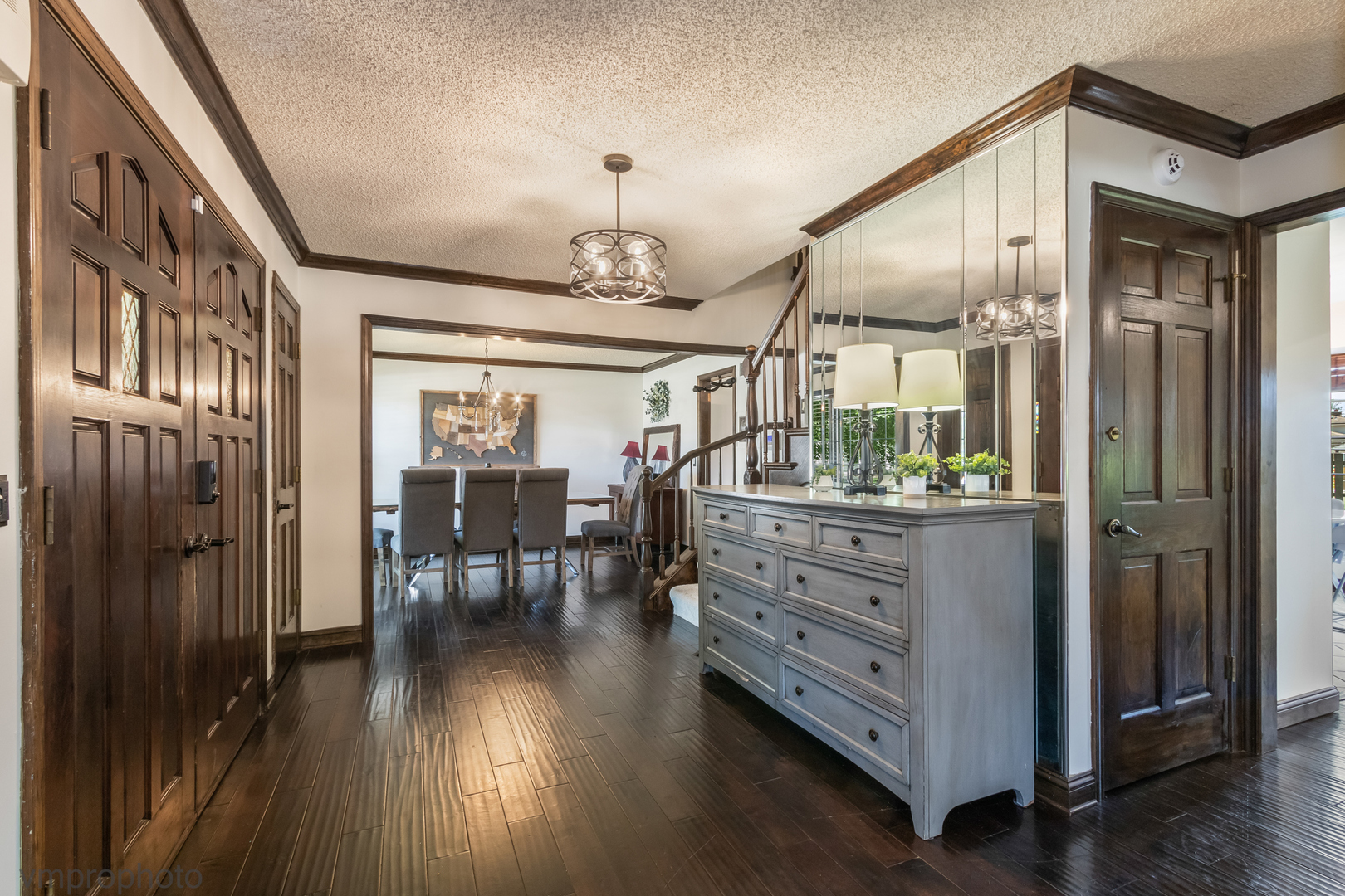 1148 Anvil Court Addison, IL 60101 - Photo 3 of 27 Gallery Image 3
