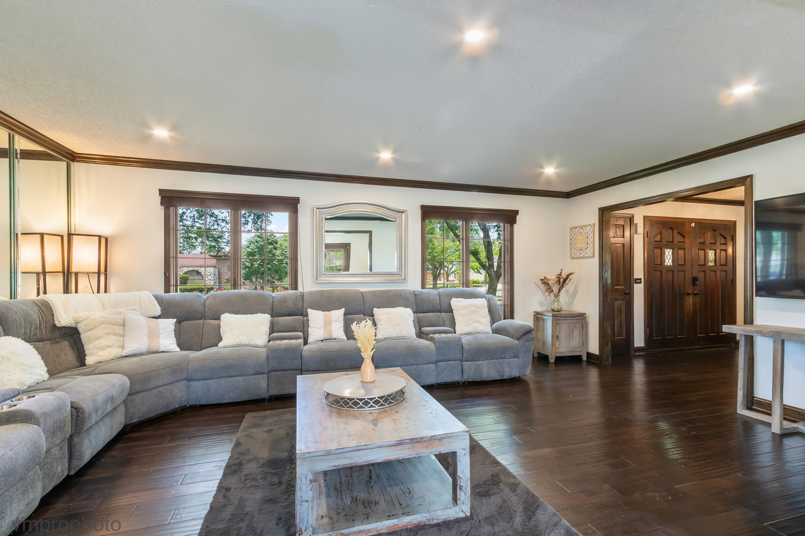 1148 Anvil Court Addison, IL 60101 - Photo 6 of 27 Gallery Image 6
