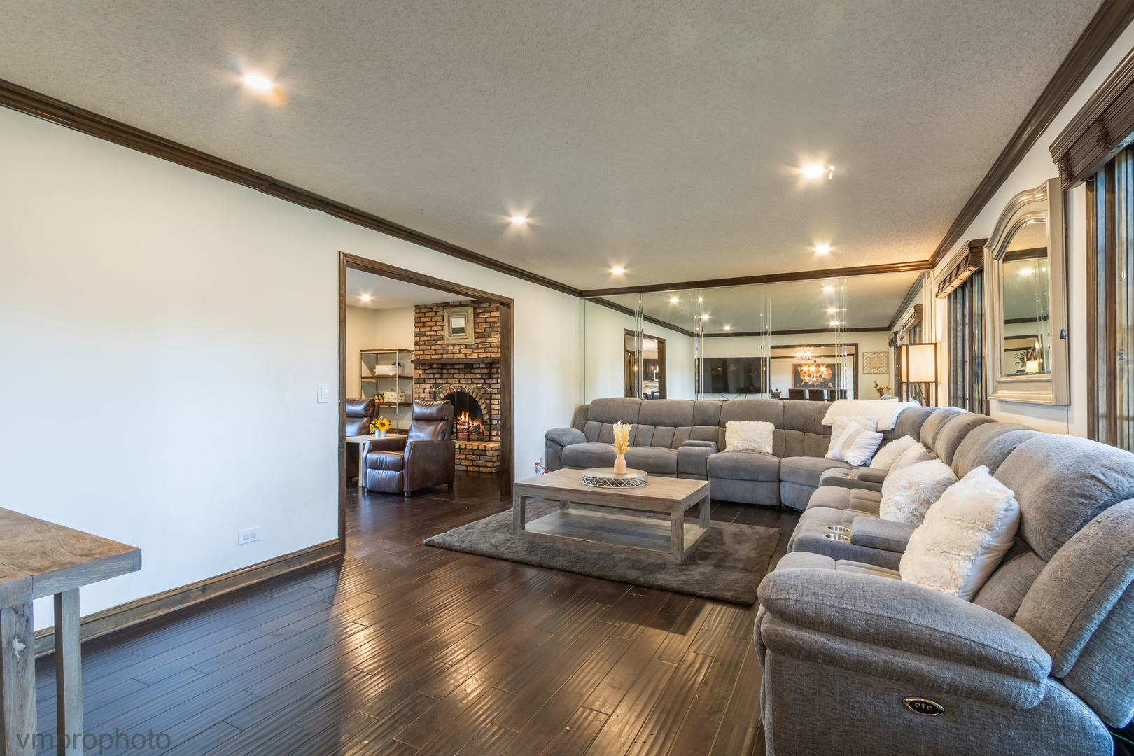1148 Anvil Court Addison, IL 60101 - Photo 7 of 27 Gallery Image 7