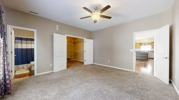 $217,500 | 911 East Barker Street, Tuscola, IL 61953
