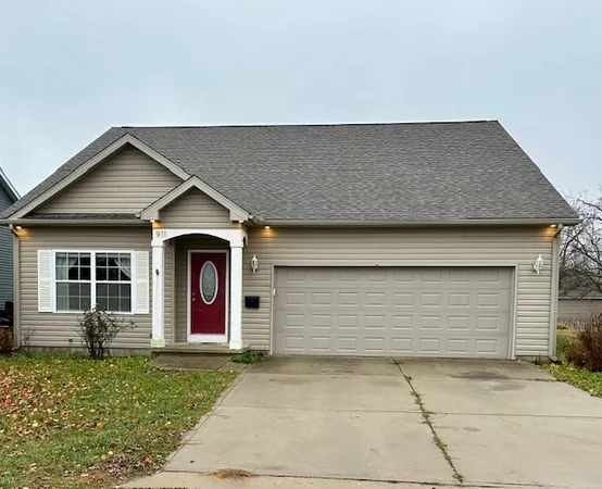 $217,500 | 911 East Barker Street, Tuscola, IL 61953