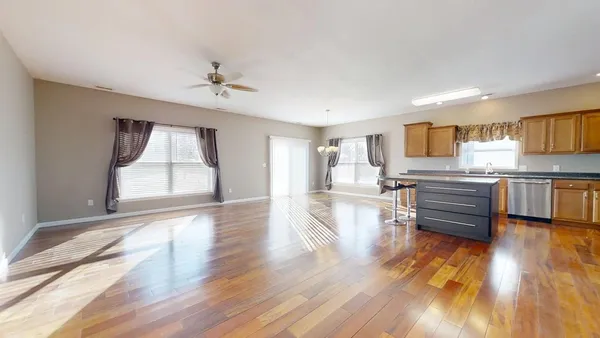 $217,500 | 911 East Barker Street, Tuscola, IL 61953