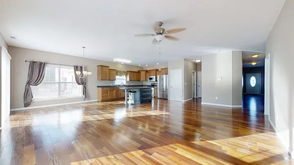 $217,500 | 911 East Barker Street, Tuscola, IL 61953