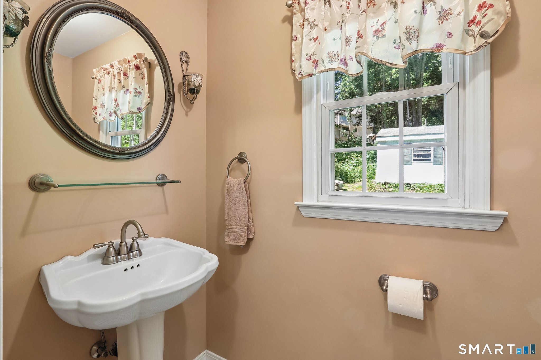 28 Colonial Ridge Drive New Milford, CT 06755 - Photo 15 of 33