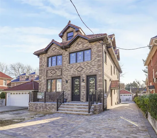 $2,998,888 | 146-18 Laburnum Avenue | Flushing