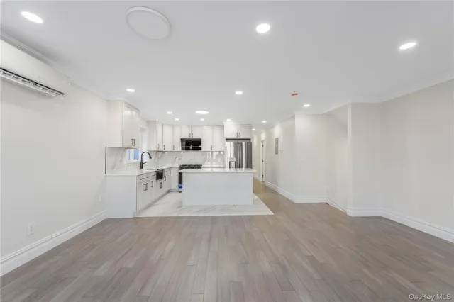 $2,998,888 | 146-18 Laburnum Avenue | Flushing