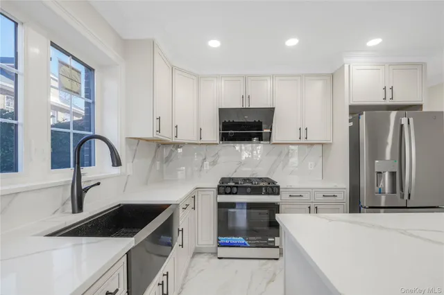 $2,998,888 | 146-18 Laburnum Avenue | Flushing