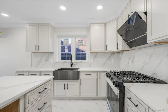 $2,998,888 | 146-18 Laburnum Avenue | Flushing