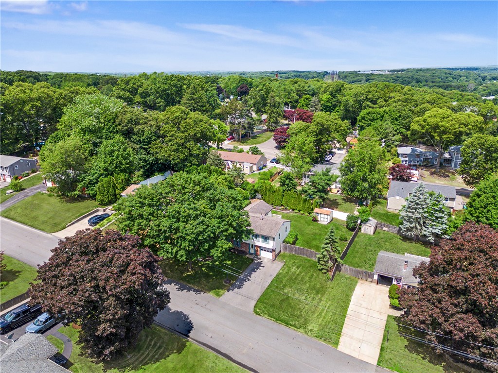 117 Larchmont Road Warwick, RI 02886 - Photo 4 of 44