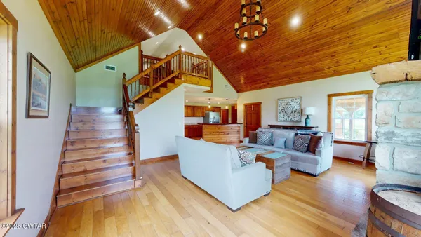 $970,000 | 925 Cleve Duke Road, Hornbeak, TN 38232