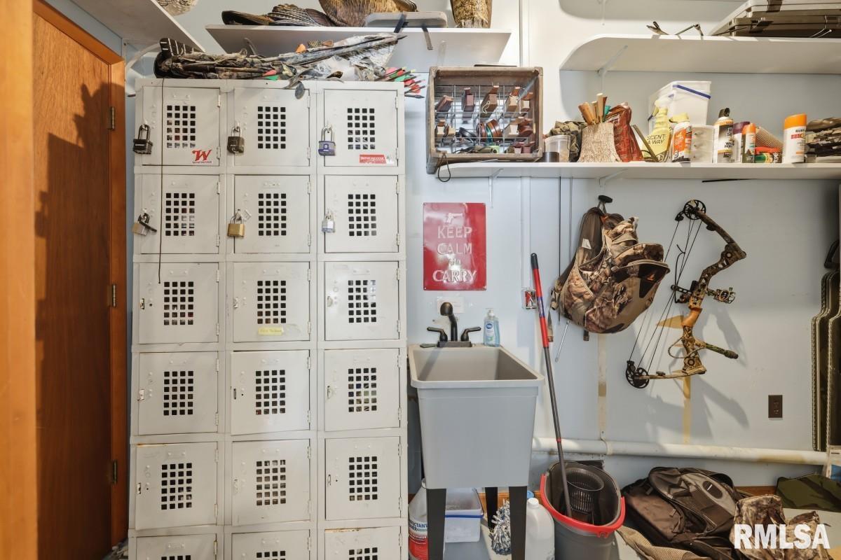 1231 Sugar Springs Road Creal Springs, IL 62922 - Photo 21 of 58