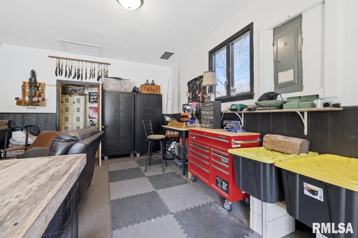 1231 Sugar Springs Road Creal Springs, IL 62922 - Photo 22 of 58