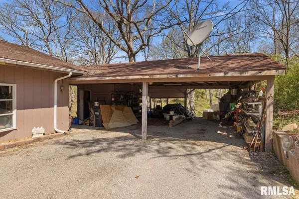 $299,000 | 1231 Sugar Springs Road, Creal Springs, IL 62922