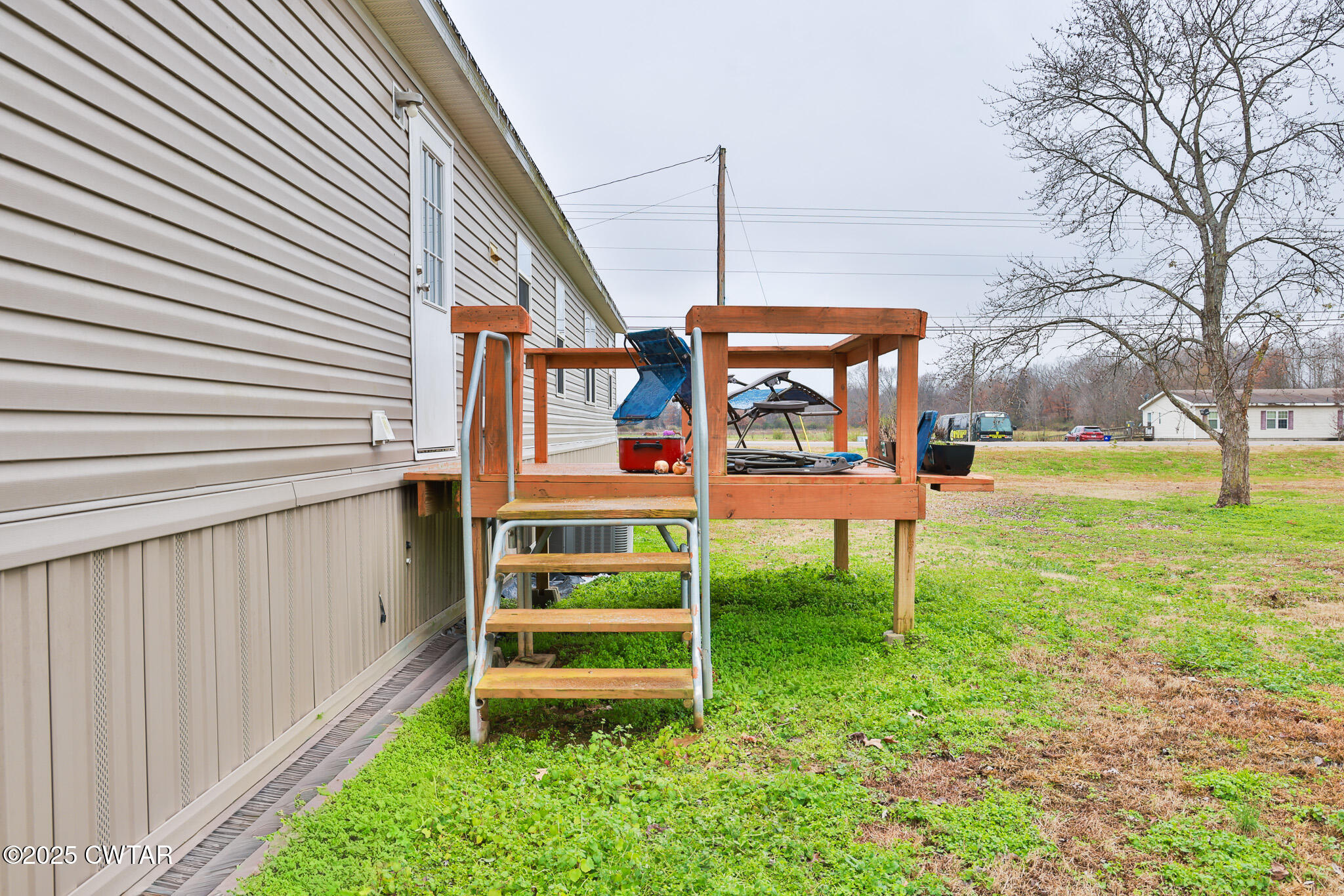 4532 Old State Rte 22 Gleason, TN 38229 - Photo 22 of 34 a view of a bench in the garden