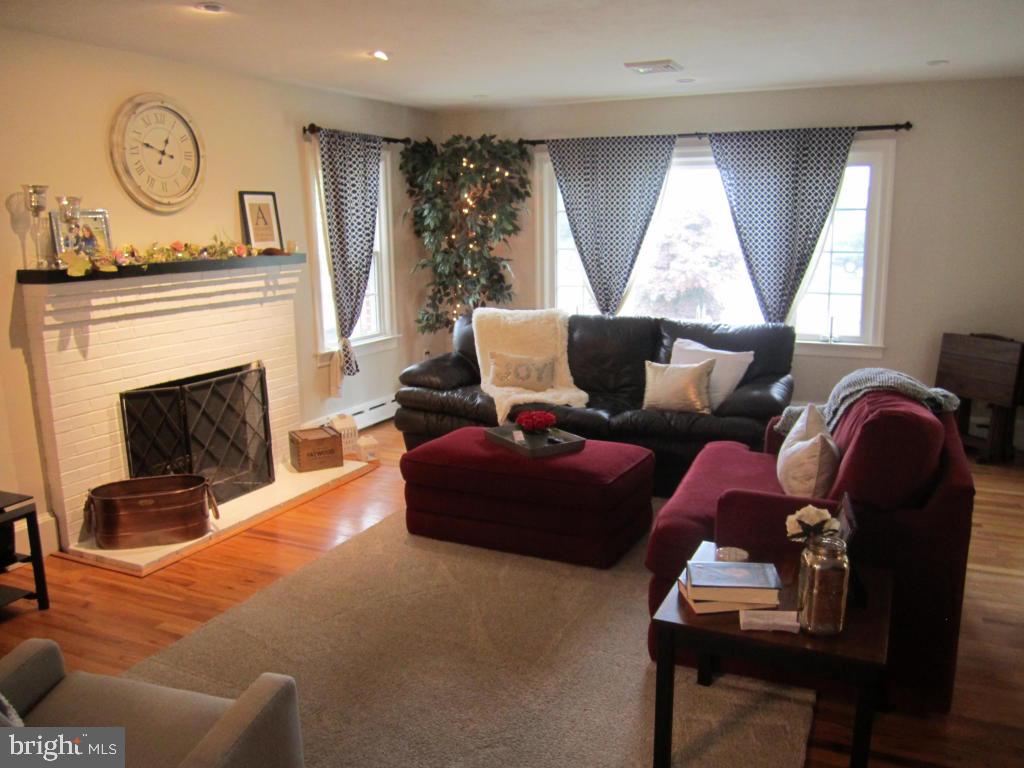 618 Kissel Hill Road Lititz, PA 17543 - Photo 8 of 39