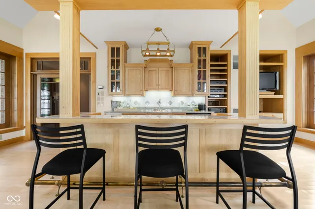 $1,750,000 | 280 Ln 345 Lake James, Angola, IN 46703