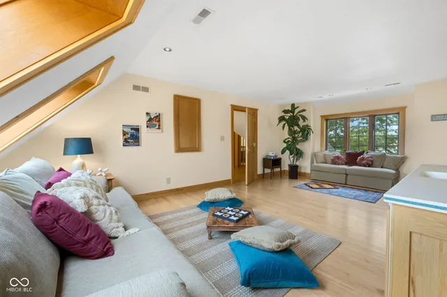 $1,750,000 | 280 Ln 345 Lake James, Angola, IN 46703