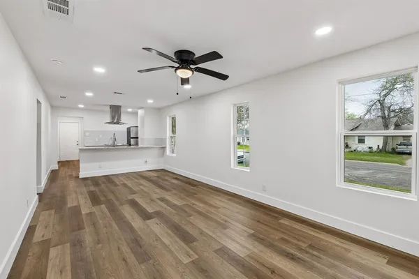 $270,000 | 511 Panhandle Street, Denton, TX 76201