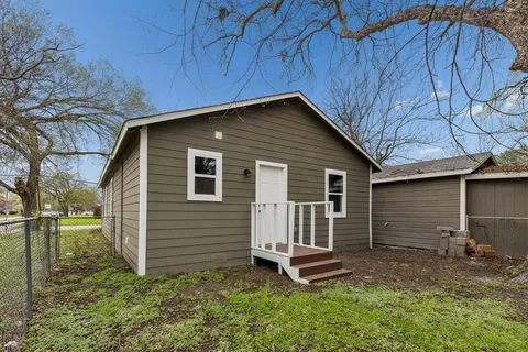 $270,000 | 511 Panhandle Street, Denton, TX 76201