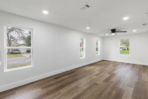 $270,000 | 511 Panhandle Street, Denton, TX 76201