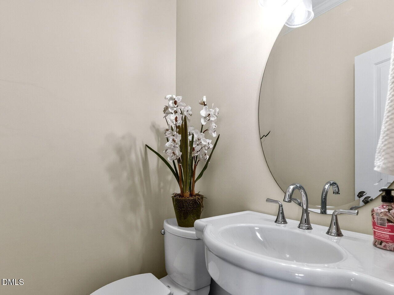 100 Gables Point Way Cary, NC 27513 - Photo 24 of 46 024-1280x960-powder-room