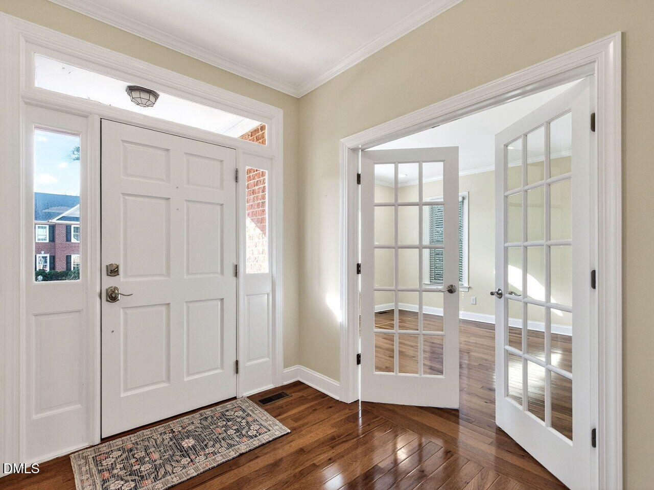 100 Gables Point Way Cary, NC 27513 - Photo 4 of 46 004-1280x960-foyer