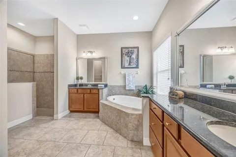 $729,000 | 5201 Sparrowglen Place, Lithia, FL 33547
