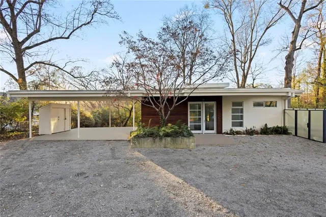 $3,295 | 935 Custer Avenue Southeast, Atlanta, GA 30316