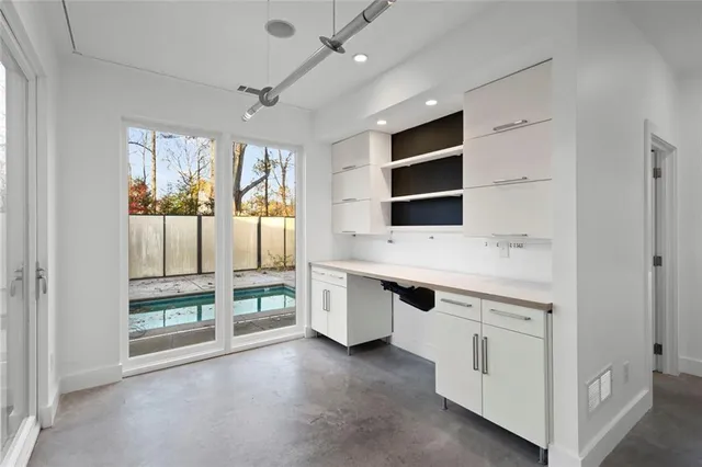 $3,295 | 935 Custer Avenue Southeast, Atlanta, GA 30316