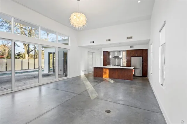 $3,295 | 935 Custer Avenue Southeast, Atlanta, GA 30316