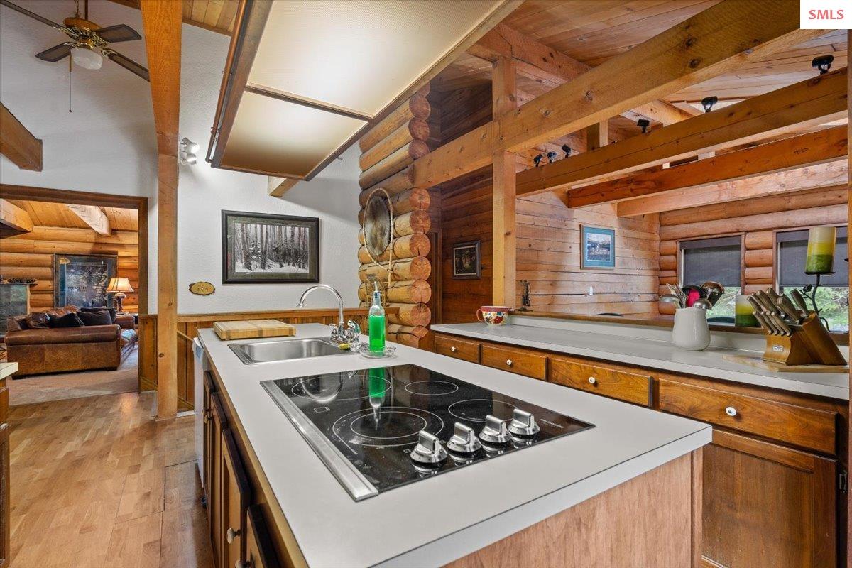 382 Fry Creek Road Sagle, ID 83860 - Photo 11 of 33 Gallery Image 11