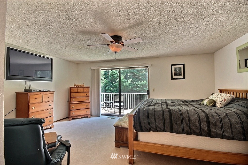14132 150th Place Southeast Renton, WA 98059 - Photo 13 of 25 Gallery Image 13