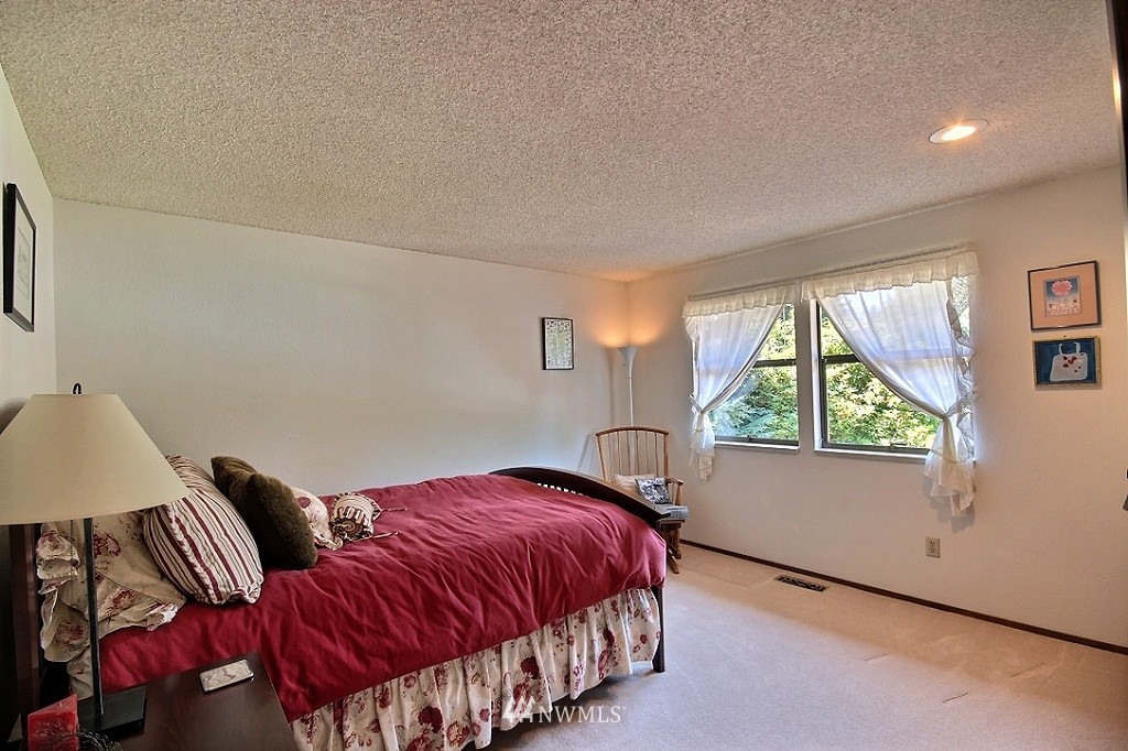 14132 150th Place Southeast Renton, WA 98059 - Photo 17 of 25 Gallery Image 17