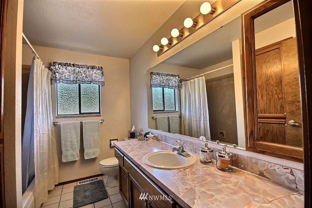 14132 150th Place Southeast Renton, WA 98059 - Photo 18 of 25 Gallery Image 18