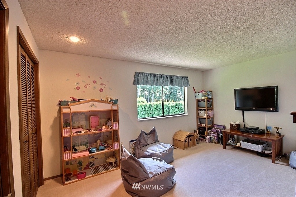 14132 150th Place Southeast Renton, WA 98059 - Photo 19 of 25 Gallery Image 19
