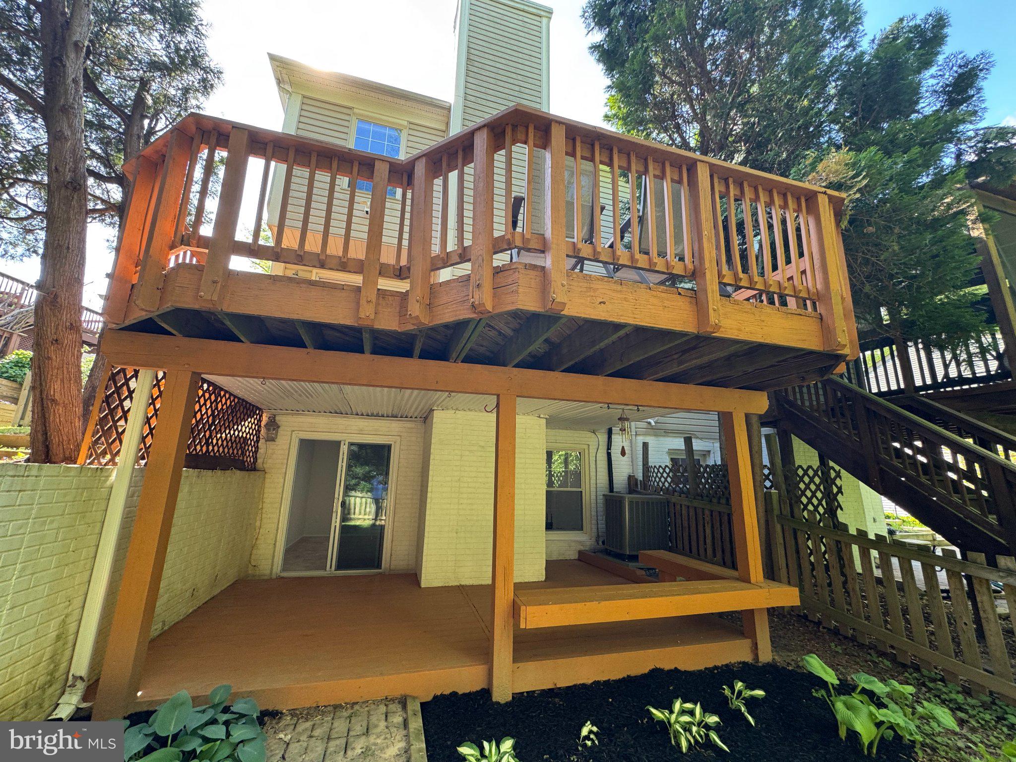 10542 Reed's Landing Circle Burke, VA 22015 - Photo 24 of 32 a front view of a house with balcony