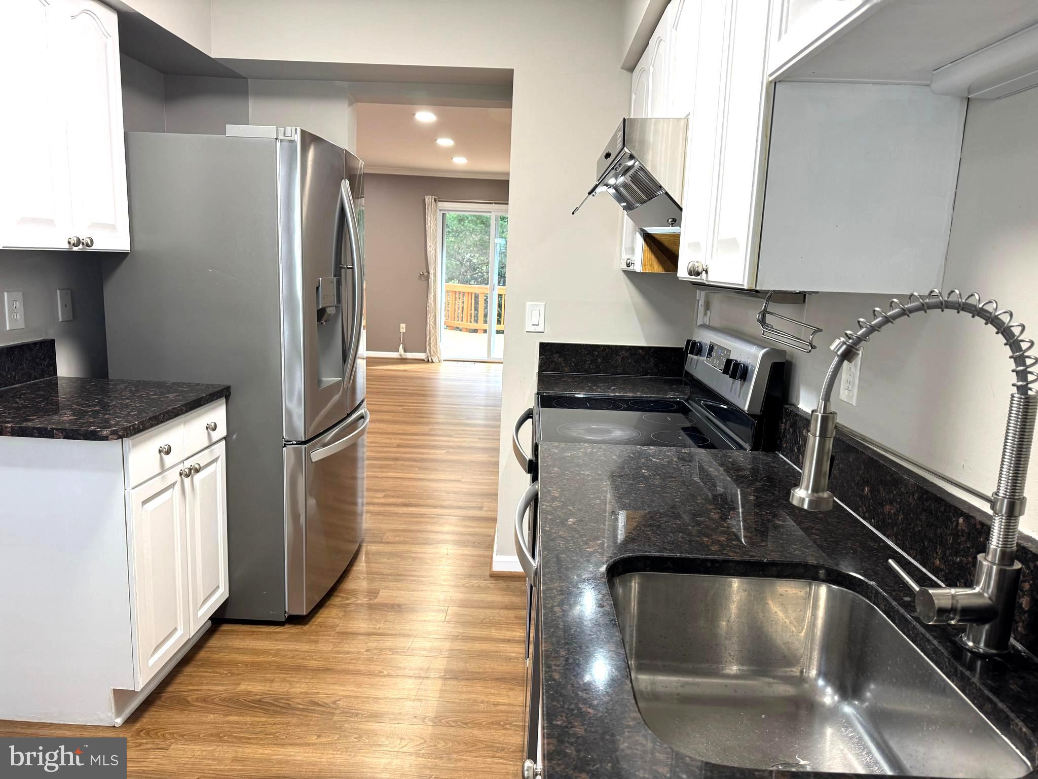 10542 Reed's Landing Circle Burke, VA 22015 - Photo 26 of 35