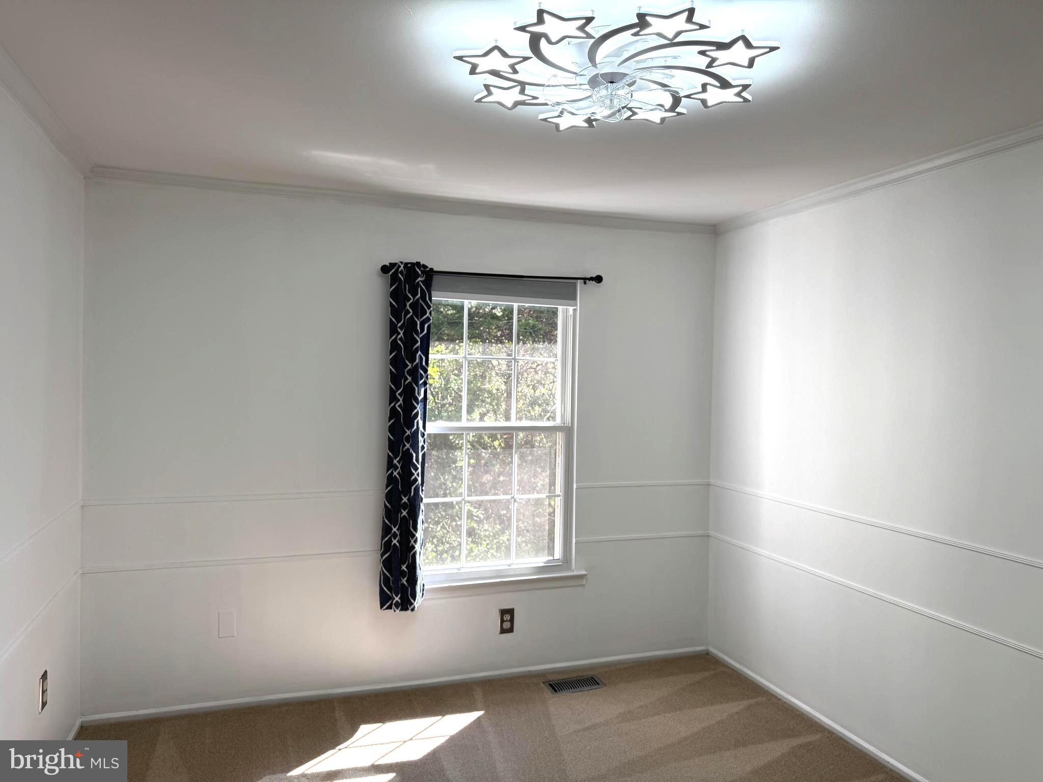 10542 Reed's Landing Circle Burke, VA 22015 - Photo 7 of 35