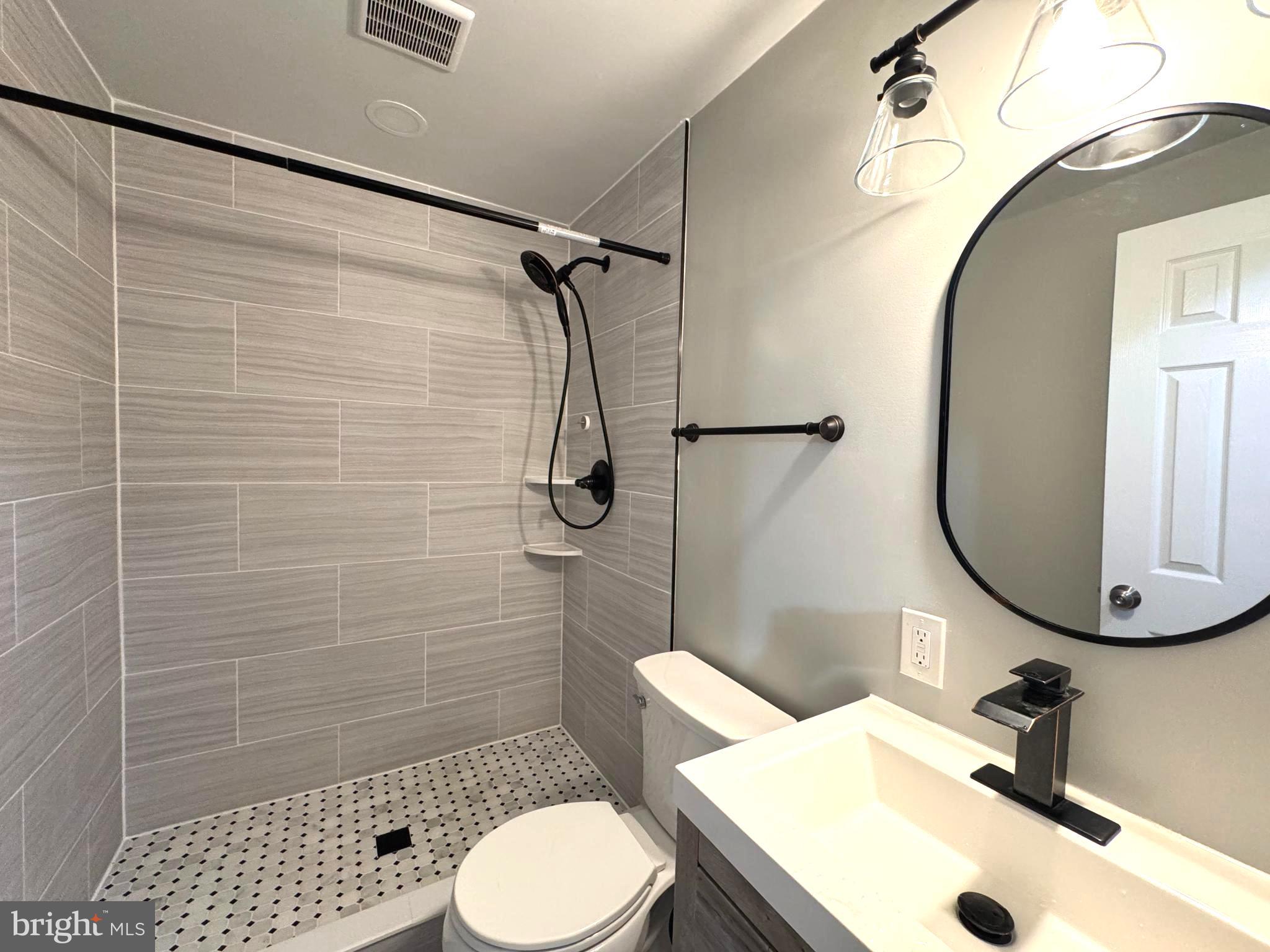 10542 Reed's Landing Circle Burke, VA 22015 - Photo 9 of 35