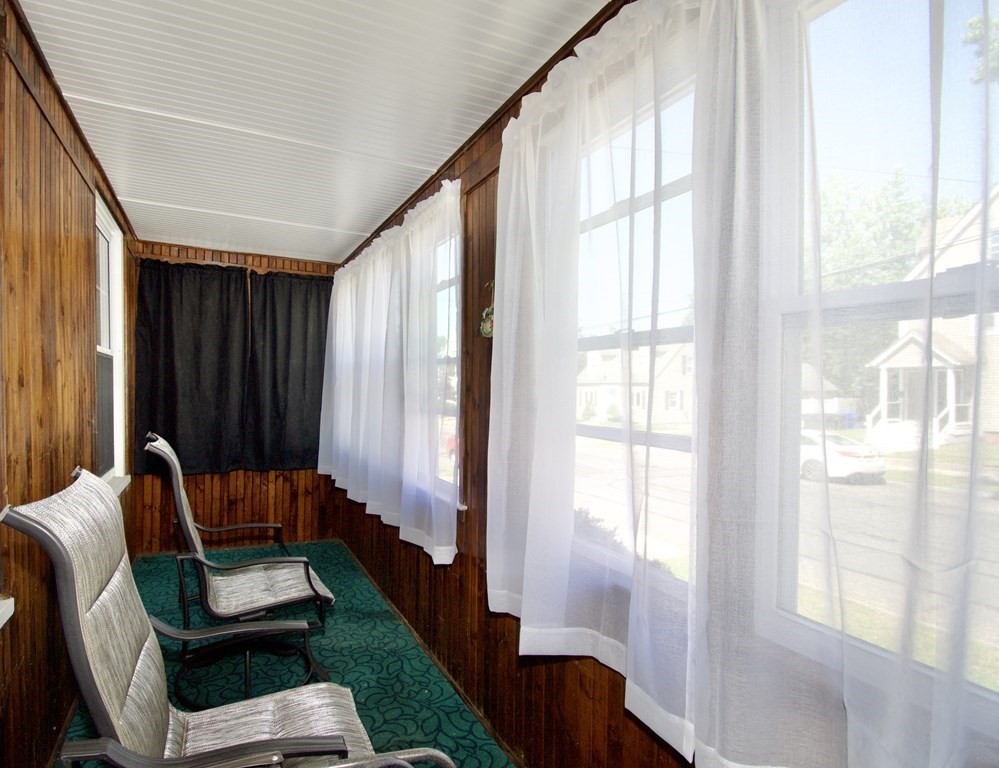 1427 Worcester Street Springfield, MA 01151 - Photo 16 of 30