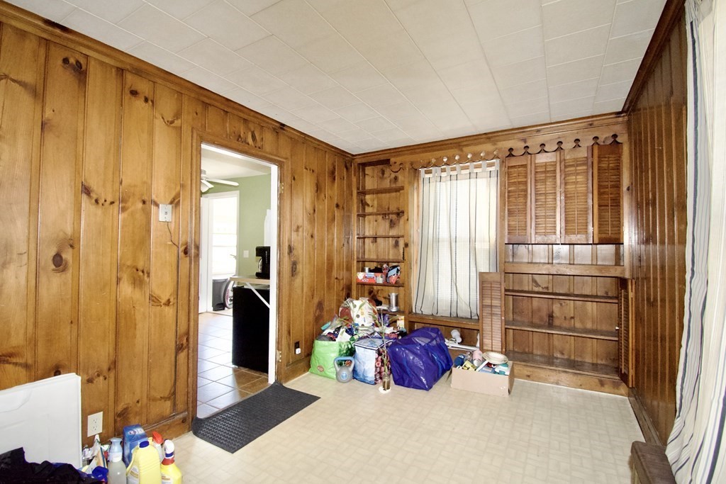 1427 Worcester Street Springfield, MA 01151 - Photo 23 of 30