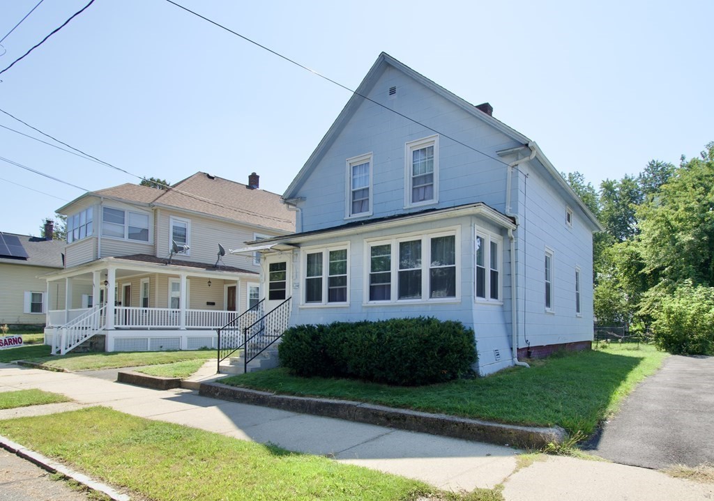 1427 Worcester Street Springfield, MA 01151 - Photo 3 of 30