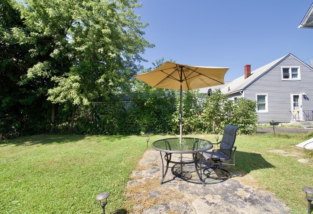 1427 Worcester Street Springfield, MA 01151 - Photo 10 of 30