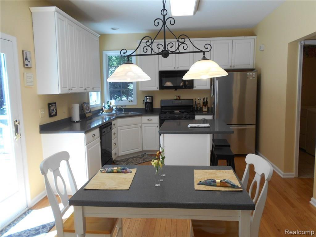 609 Timber Ridge Drive Highland, MI 48357 - Photo 31 of 60 DSCN2133.JPG