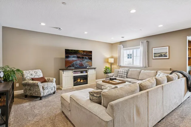 $599,900 | 16536 Diamonte Path, Lakeville, MN 55044