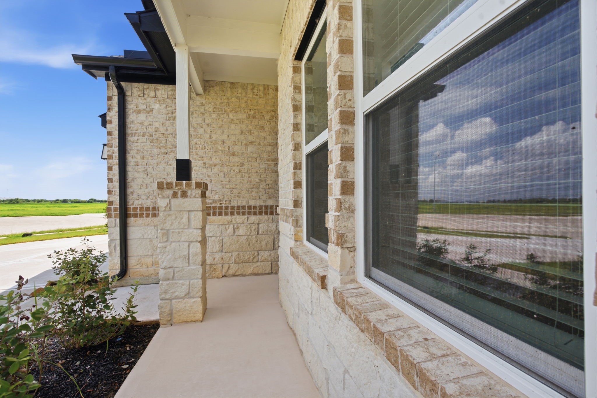 13734 Olympic River Lane Rosharon, TX 77583 - Photo 3 of 46