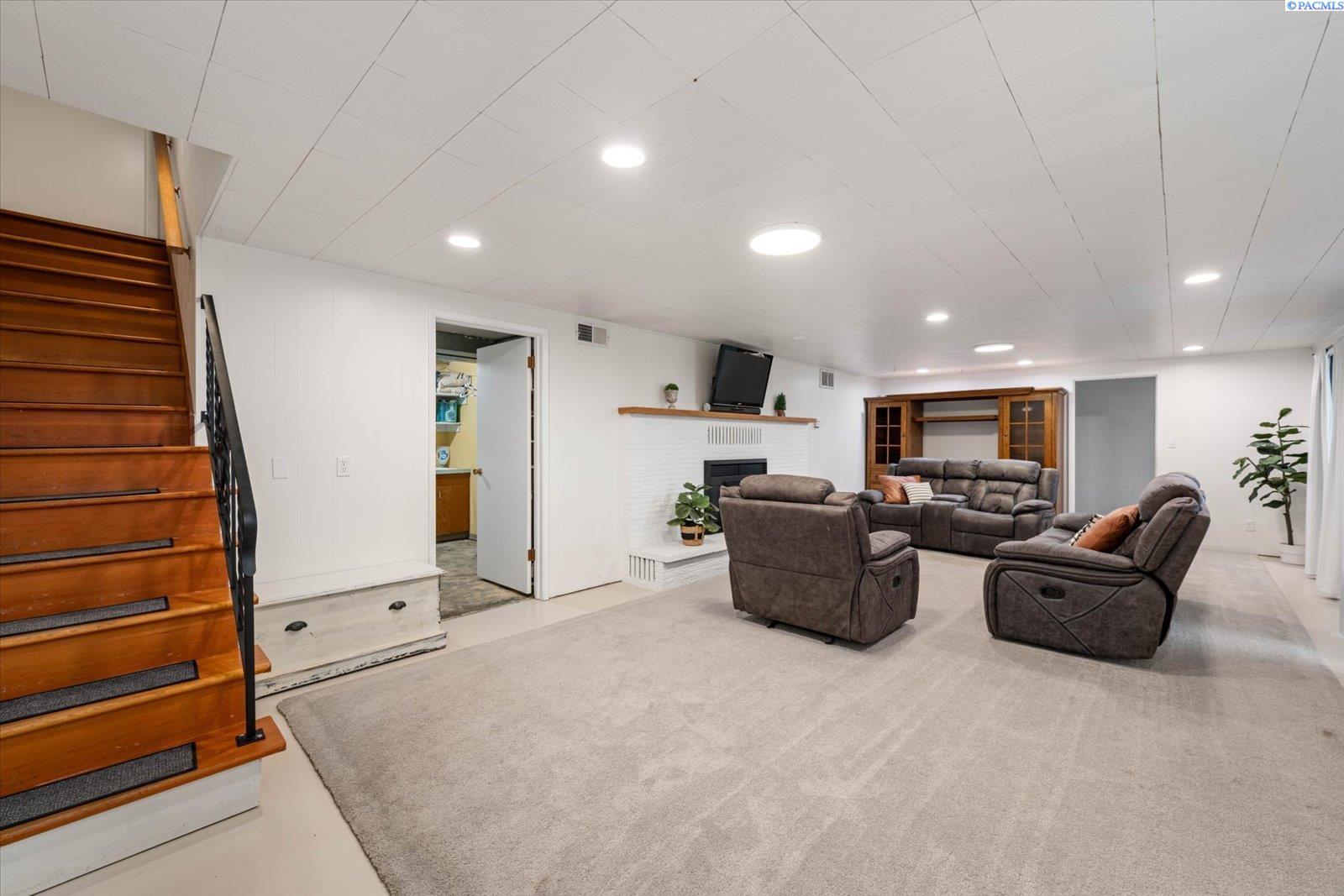 1664 South Euclid Road Grandview, WA 98930 - Photo 30 of 50 Gallery Image 30